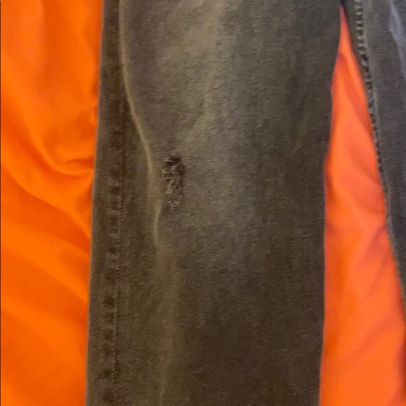 H&M distressed jeans - Picture 4 of 5